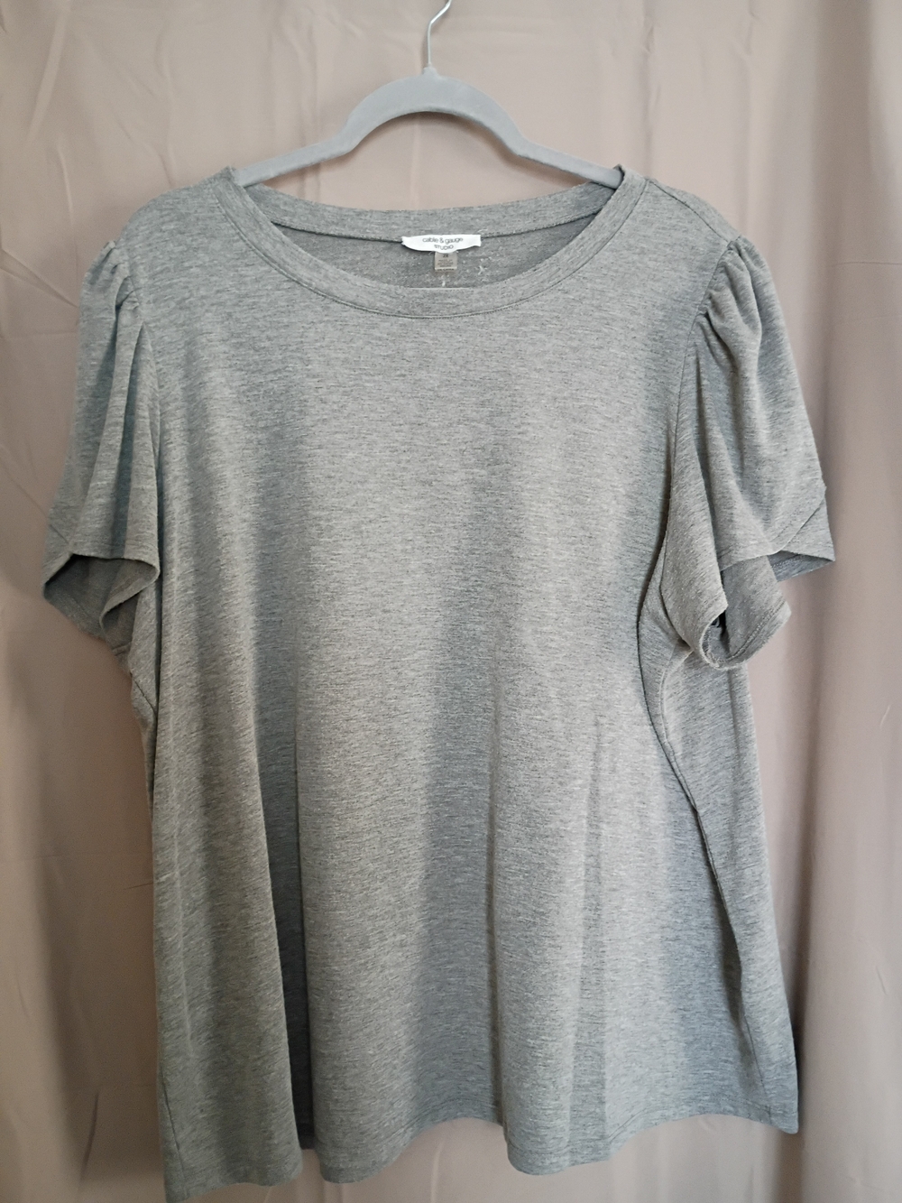 Cable & Gauge Heather Gray Short Sleeve Puff Sleeve Top